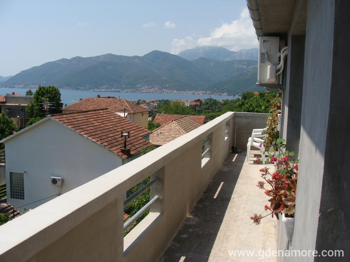 Apartmani "NERA" - Tivat 3 *** ,( 2 apartmana) - "NAJPOVOLJNIJE LJETOVANJE U CRNOJ GORI", privatni smeštaj u mestu Tivat, Crna Gora
