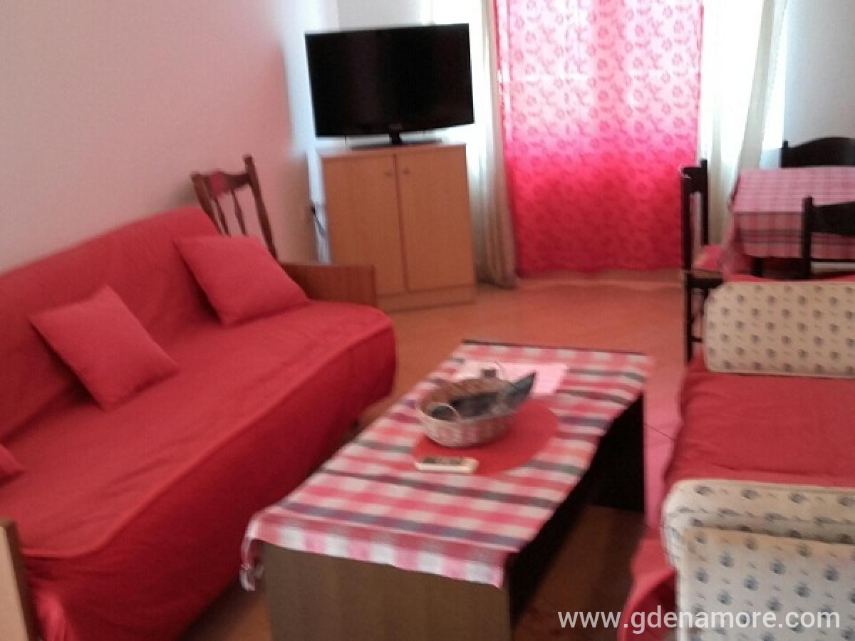 Apartmani "NERA" - Tivat 3 *** ,( 2 apartmana) - "NAJPOVOLJNIJE LJETOVANJE U CRNOJ GORI", privatni smeštaj u mestu Tivat, Crna Gora - 012